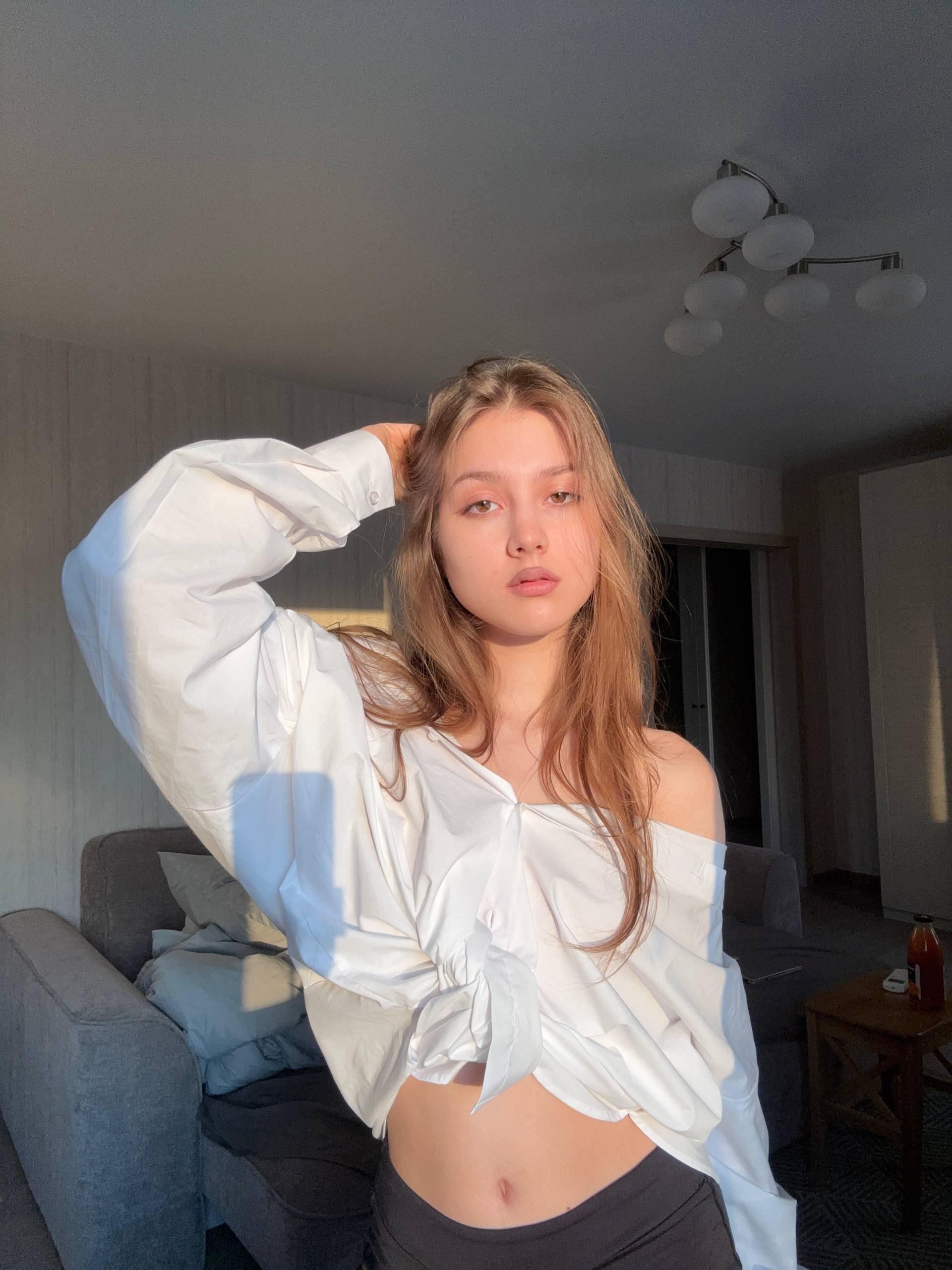 CatherynNate Live Image