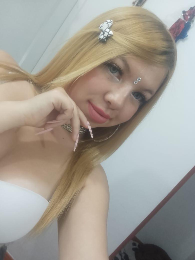 Lola_starx Live Image