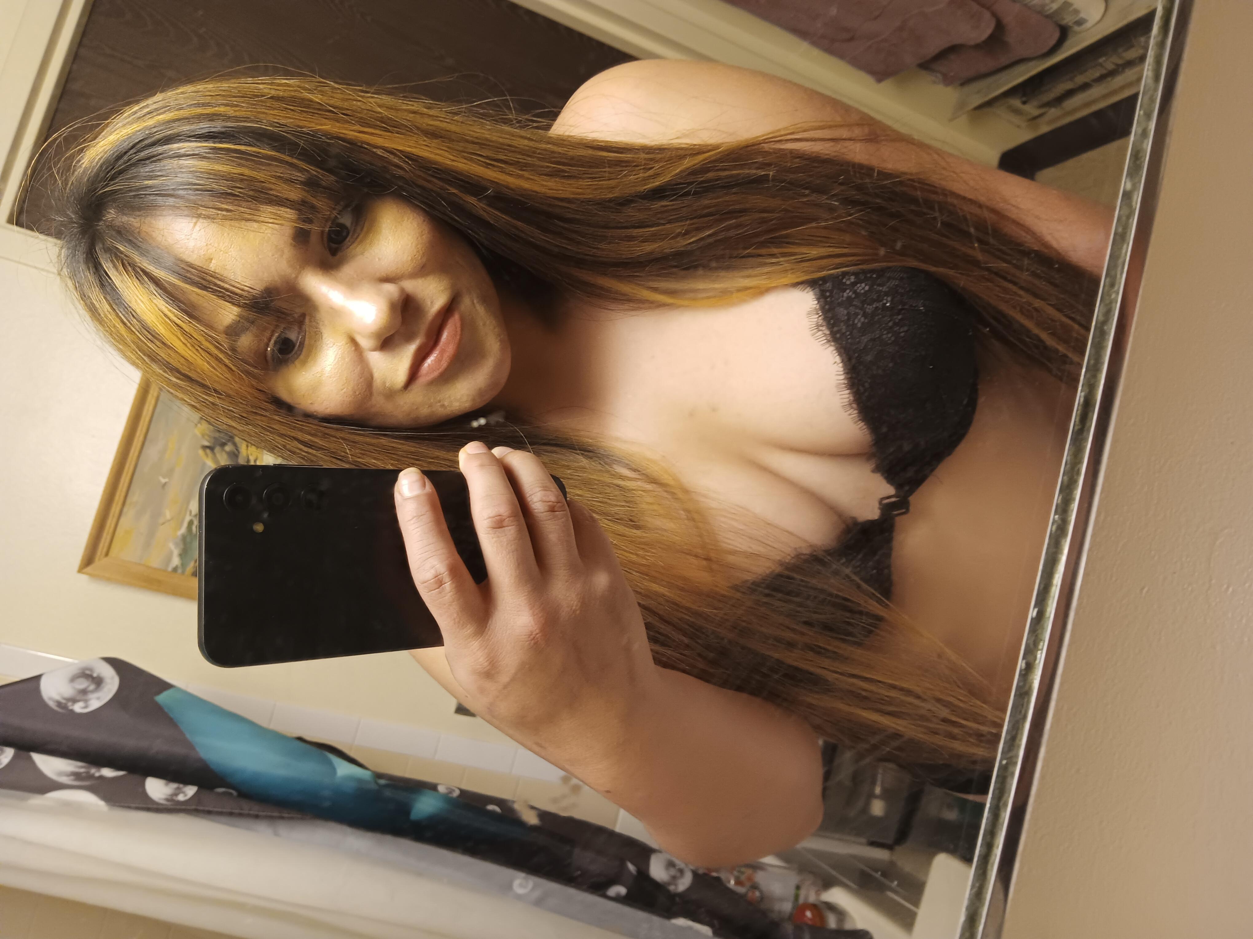 Lucky_Luci Live Image