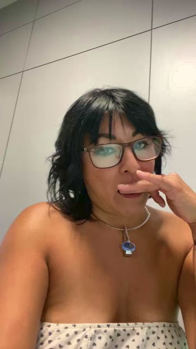 Mya79 Live Image