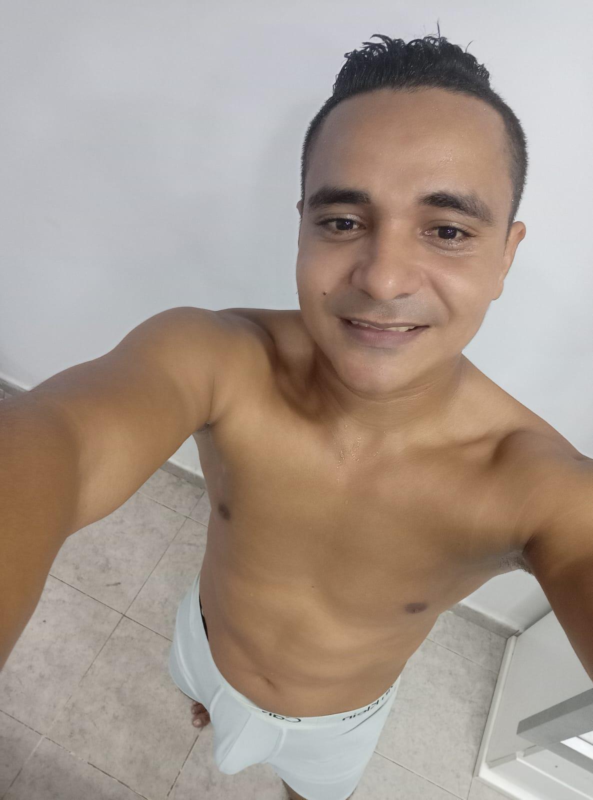 andres11295786 Live Image