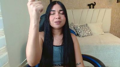 AliceSmiith_ live from Colombia