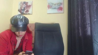 Angiee_Ts live from Spain