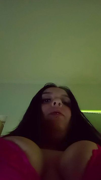 Aninha001 live from Brazil