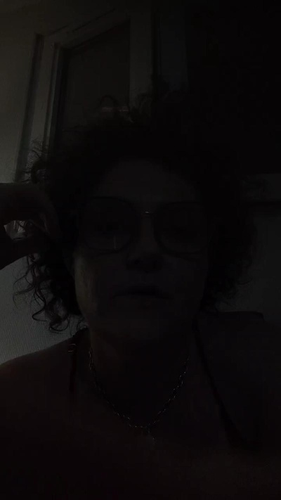 Cclaireee live from France