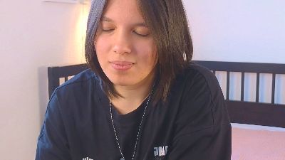 EloisaLaminack live from France