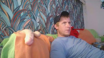 Gaydavid007 live from Canada