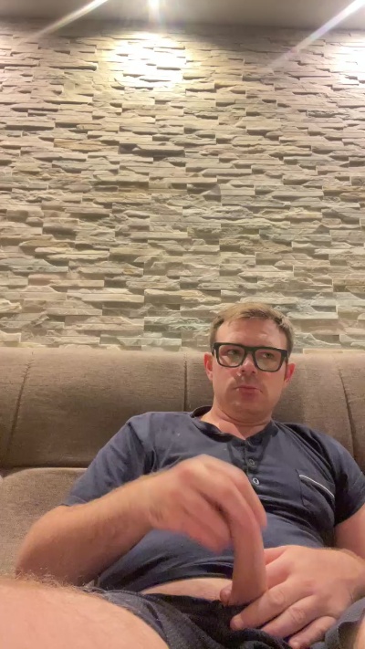 Giorgio9_ live from Italy