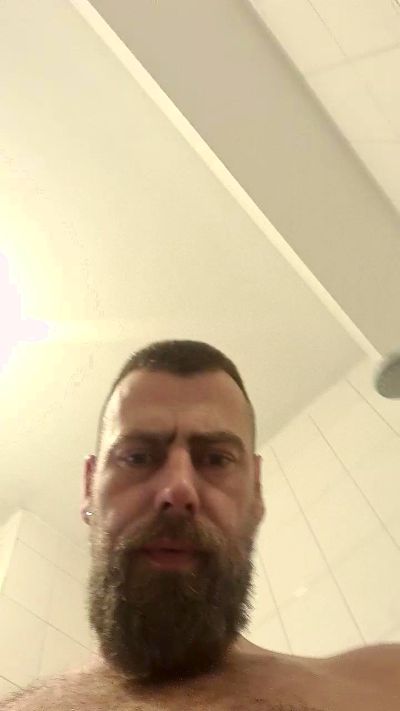 Hornybimale111 live from Belgium