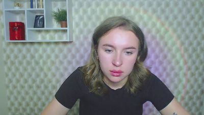 JuliLa_ live from United States