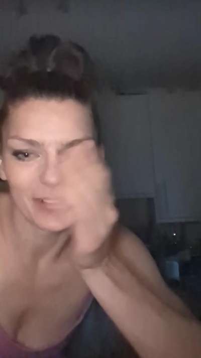 Looklookxxx live from United Kingdom