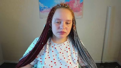 Looly_Rise live from United States
