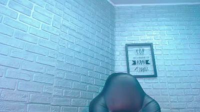 LucyLove1_ live from Colombia