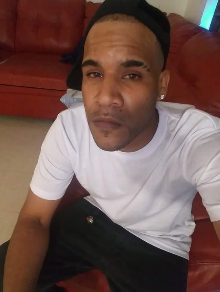 MellyMellz787 live from United States