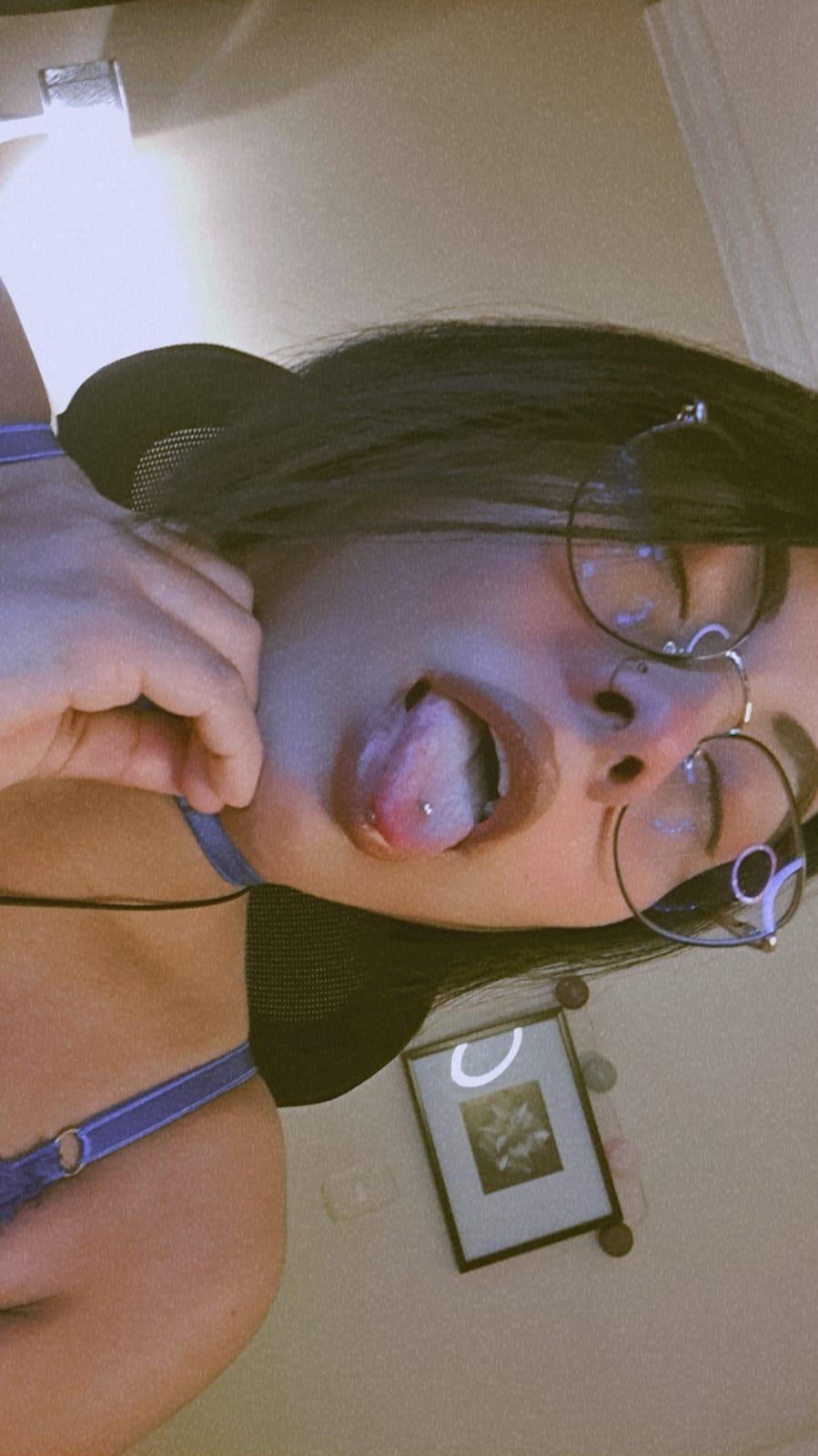 MonieLodge_ live from Germany