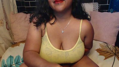 Oriane22 live from France