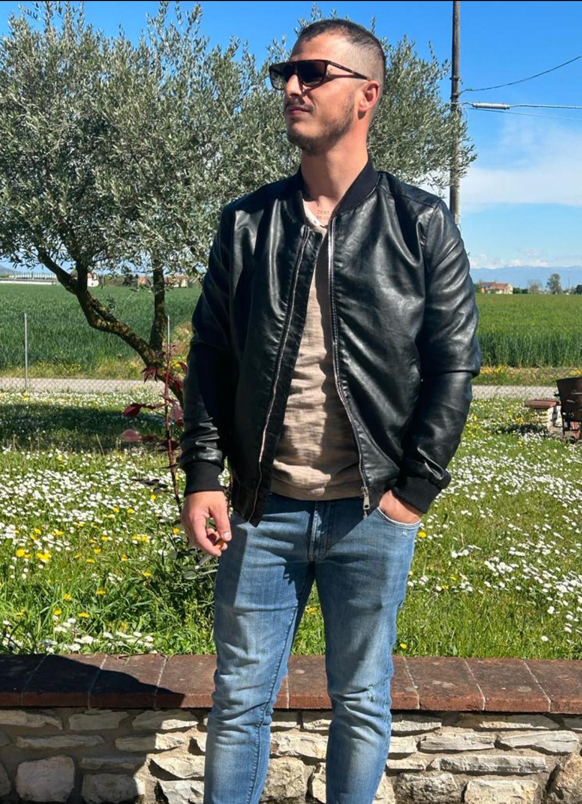 Pippo936 live from Italy