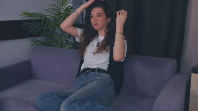 YuonneChaille live from France