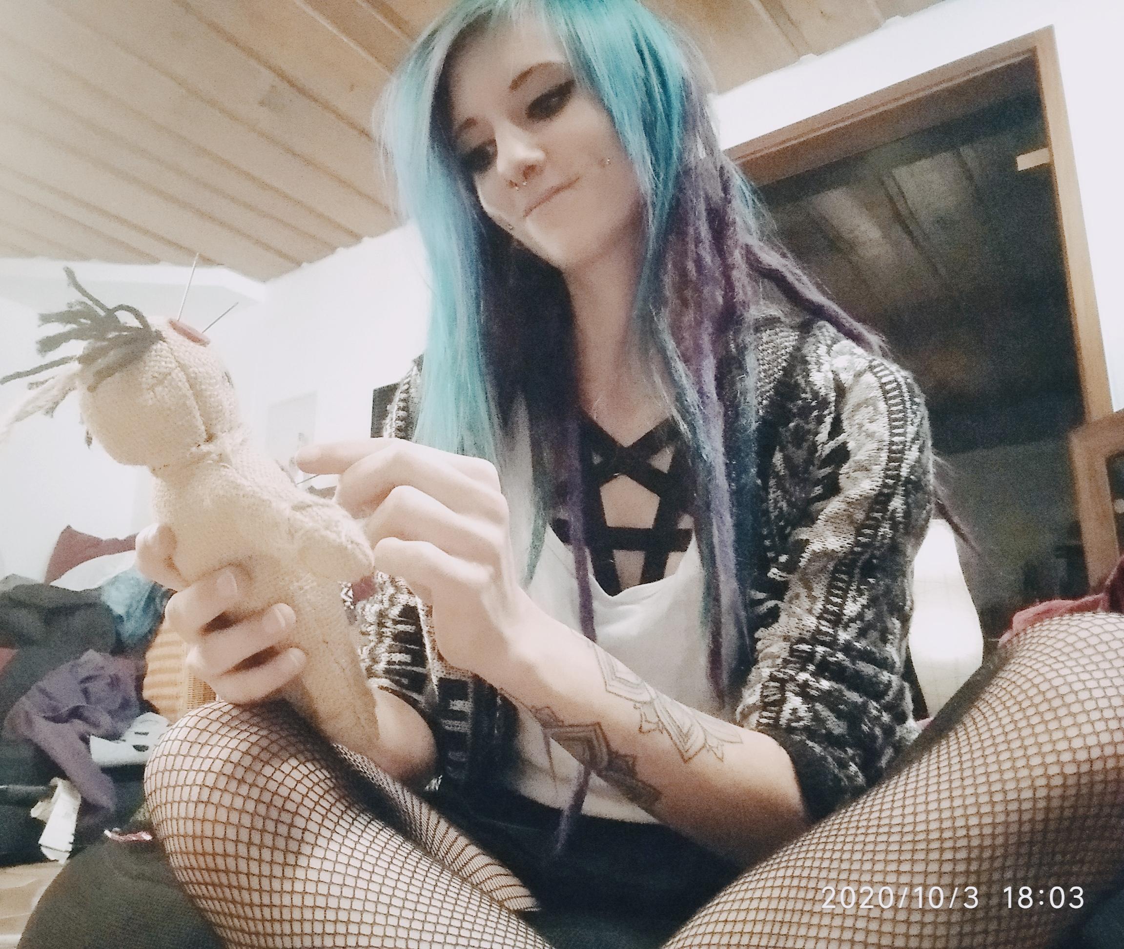 freya951 live from Germany