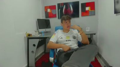 liam_person_ live from Colombia