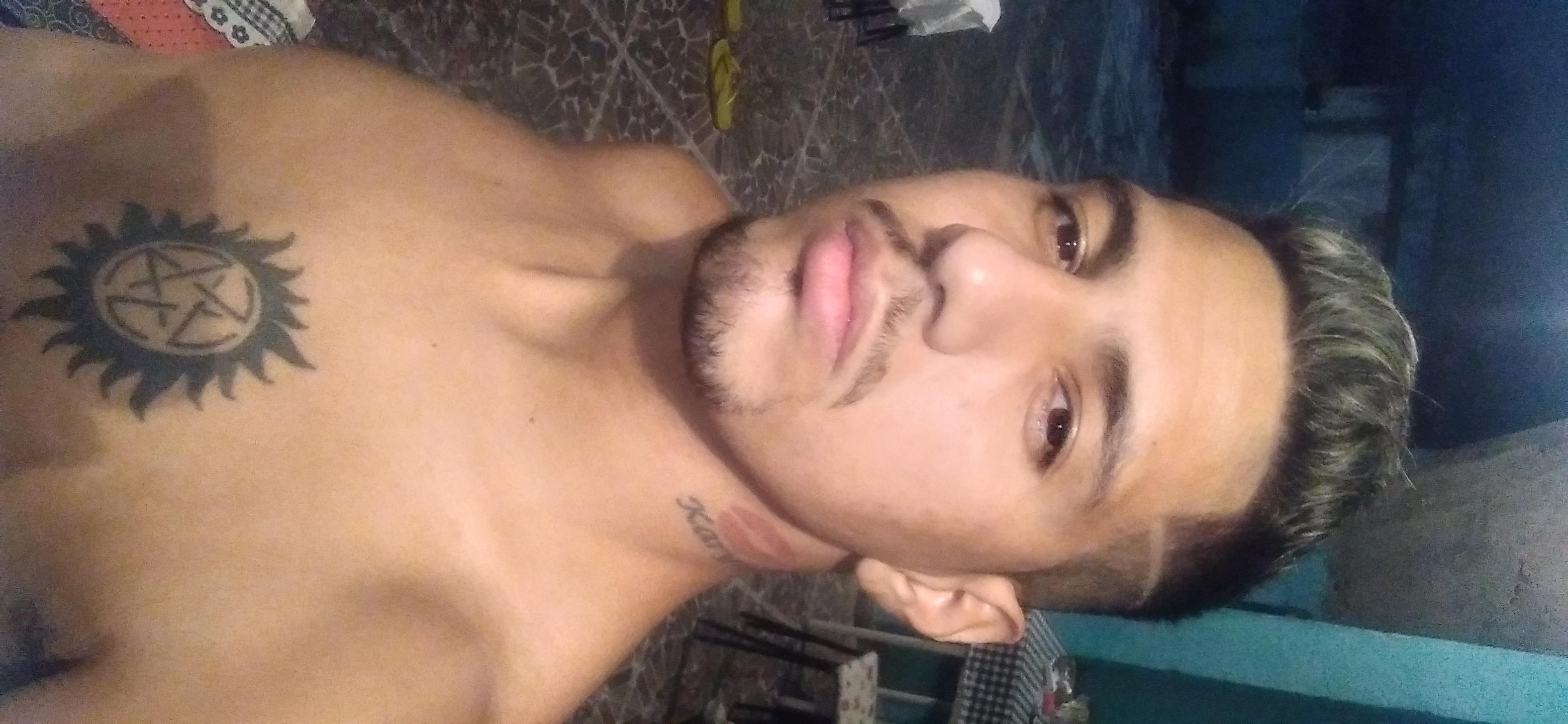 lucas1390 live from Brazil