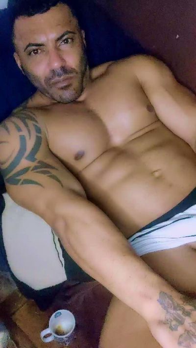 maumauxxxx live from Brazil