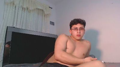 max_driver live from Colombia