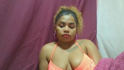 monicasexy42 live from Madagascar