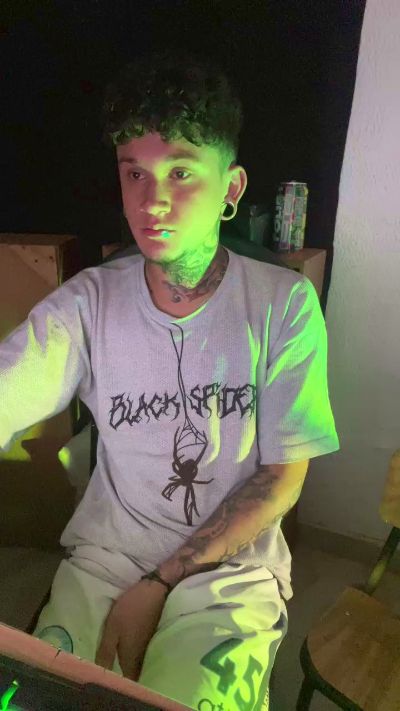 tom_to1 live from Brazil