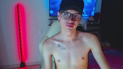 yimbersonpeter live from Colombia